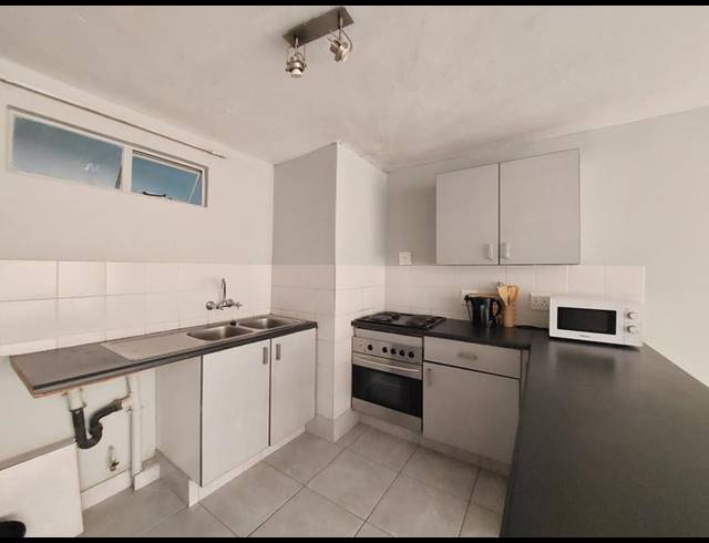 1 BEDROOM APARTMENT FOR SALE IN RICHMOND